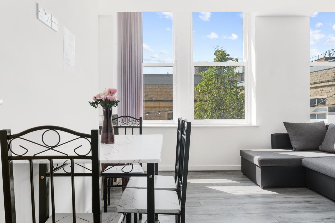 Bradford City Centre Apartments: Extended Stay with Self Check-In Exterior photo