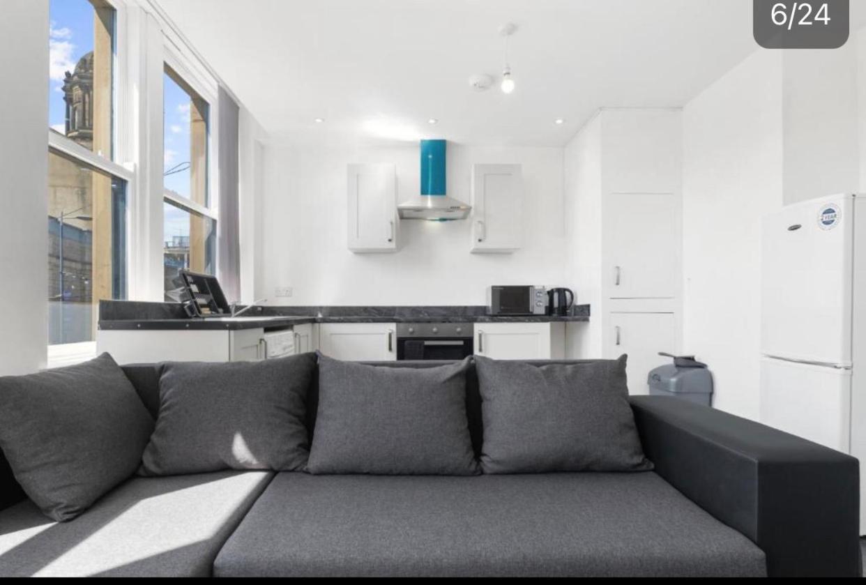 Bradford City Centre Apartments: Extended Stay with Self Check-In Exterior photo