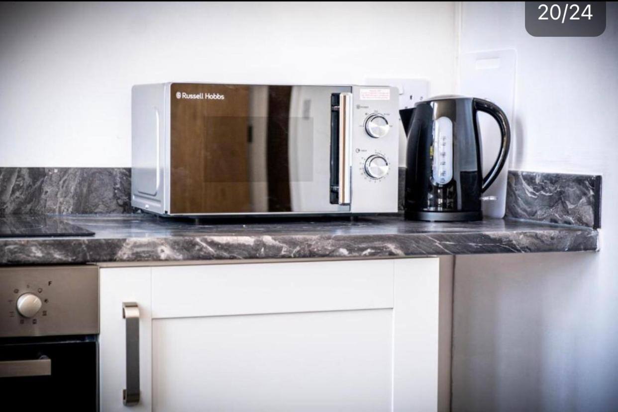 Bradford City Centre Apartments: Extended Stay with Self Check-In Exterior photo